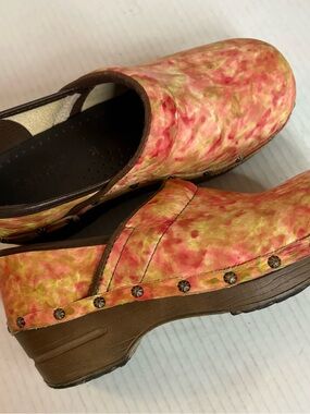 Sanita Danish Closed Back Clogs Size 35 / US 5